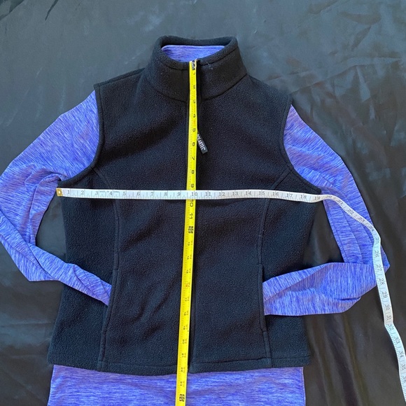 🔥4/$20 - M Avalanche fleece zip up vest - Picture 2 of 5